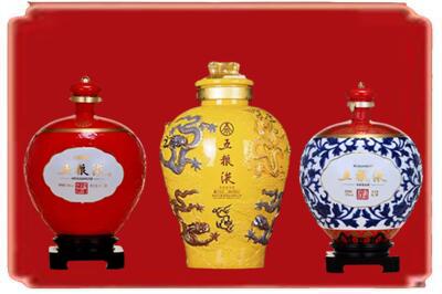 吕梁烟酒回收五粮液各种摆件.jpg